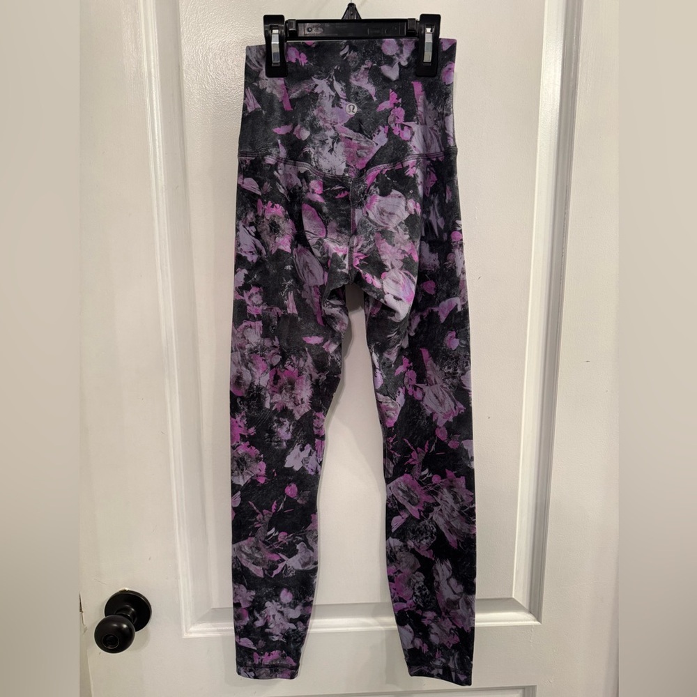 Lululemon Align Pant II High Rise Leggings 25"
Floral Shift Multi